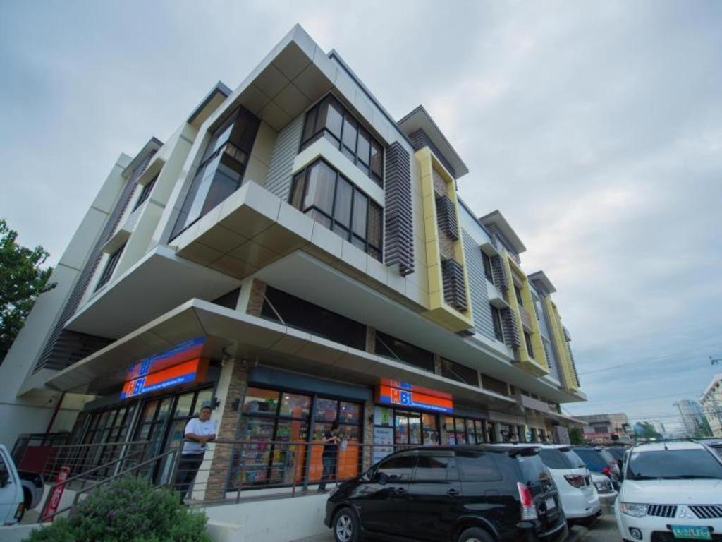 Infinity Suites Davao City Buitenkant foto