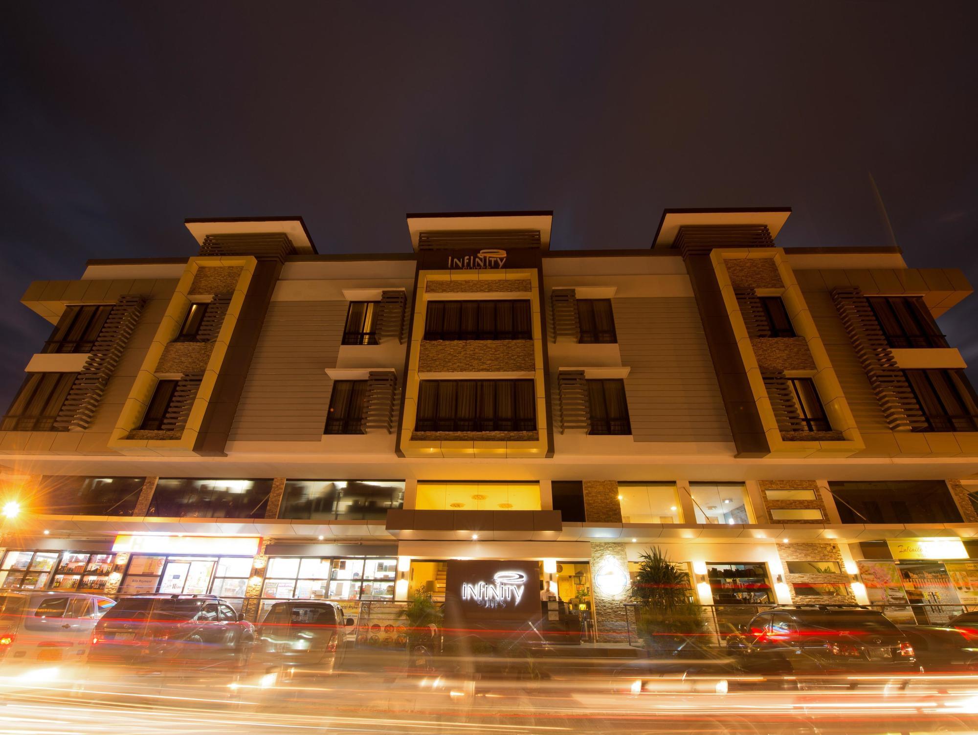 Infinity Suites Davao City Buitenkant foto