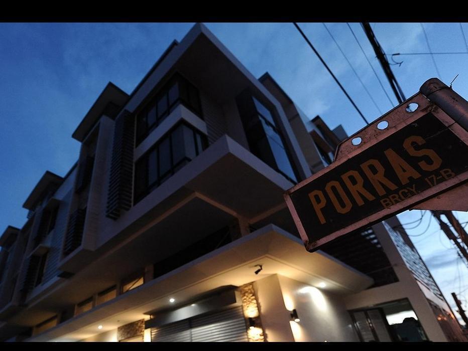 Infinity Suites Davao City Buitenkant foto