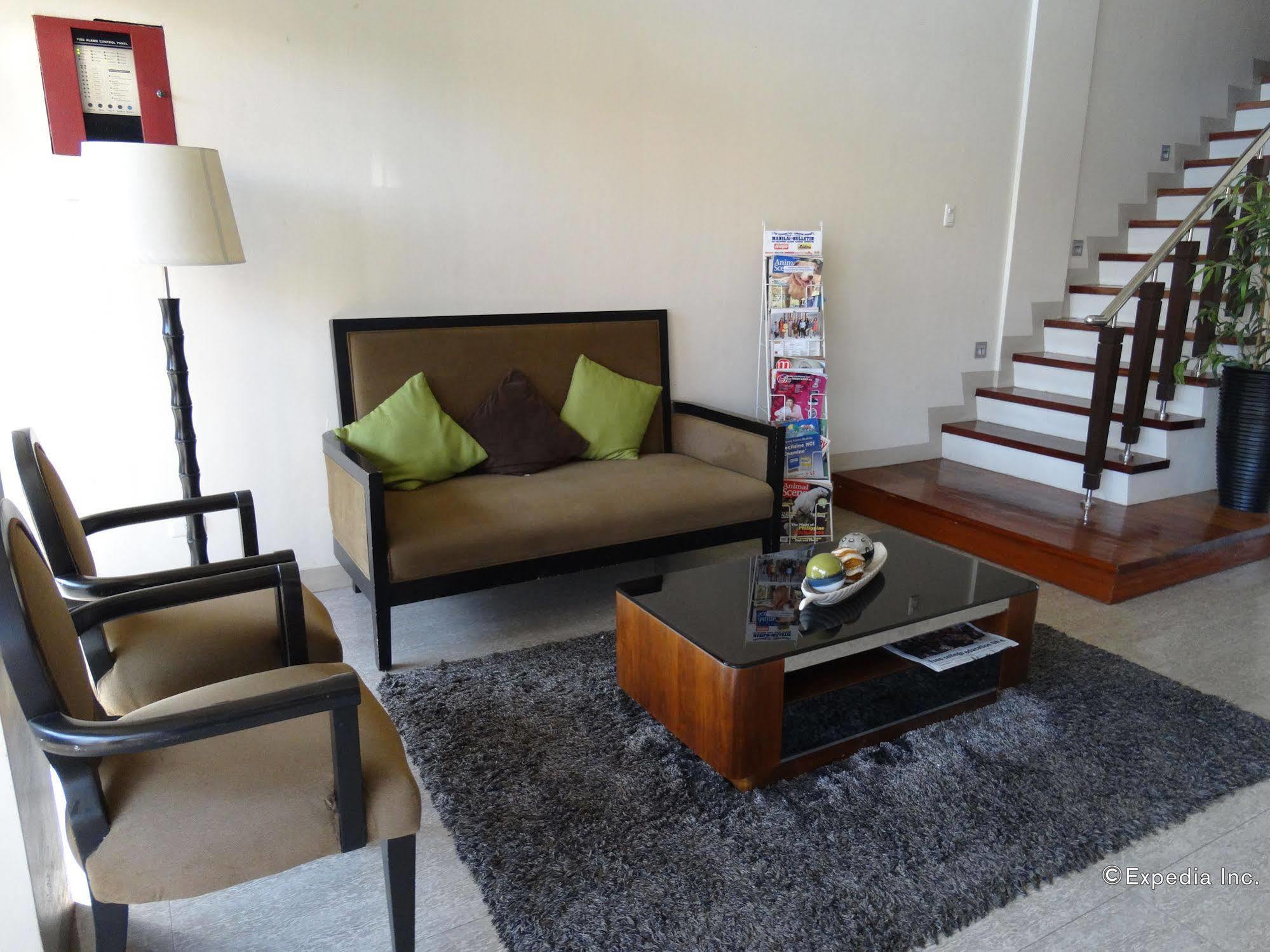 Infinity Suites Davao City Buitenkant foto